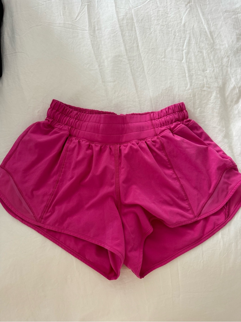 Lululemon hotty hot 2.5 shorts